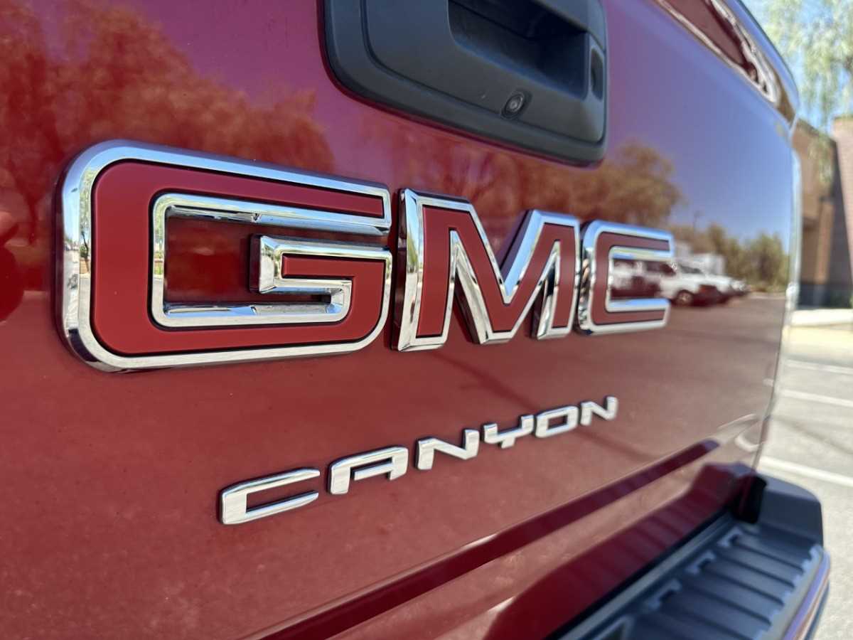 2022 GMC CANYON CREW CAB